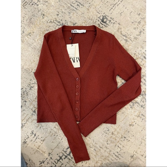 🔴SOLD🔴 Zara Cropped Cardigan Sweater - Picture 5 of 7